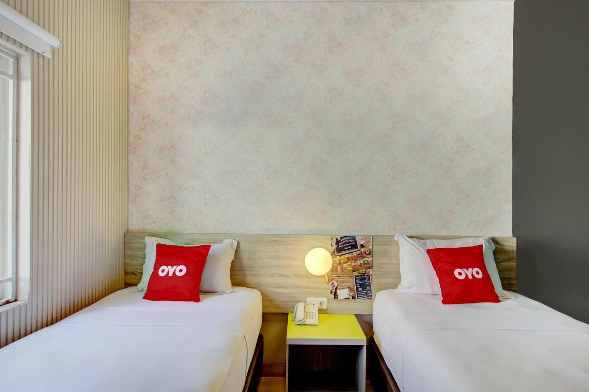Hotel O Gambir Near Juanda Station Formerly Bunga Dahlia Джакарта Екстериор снимка